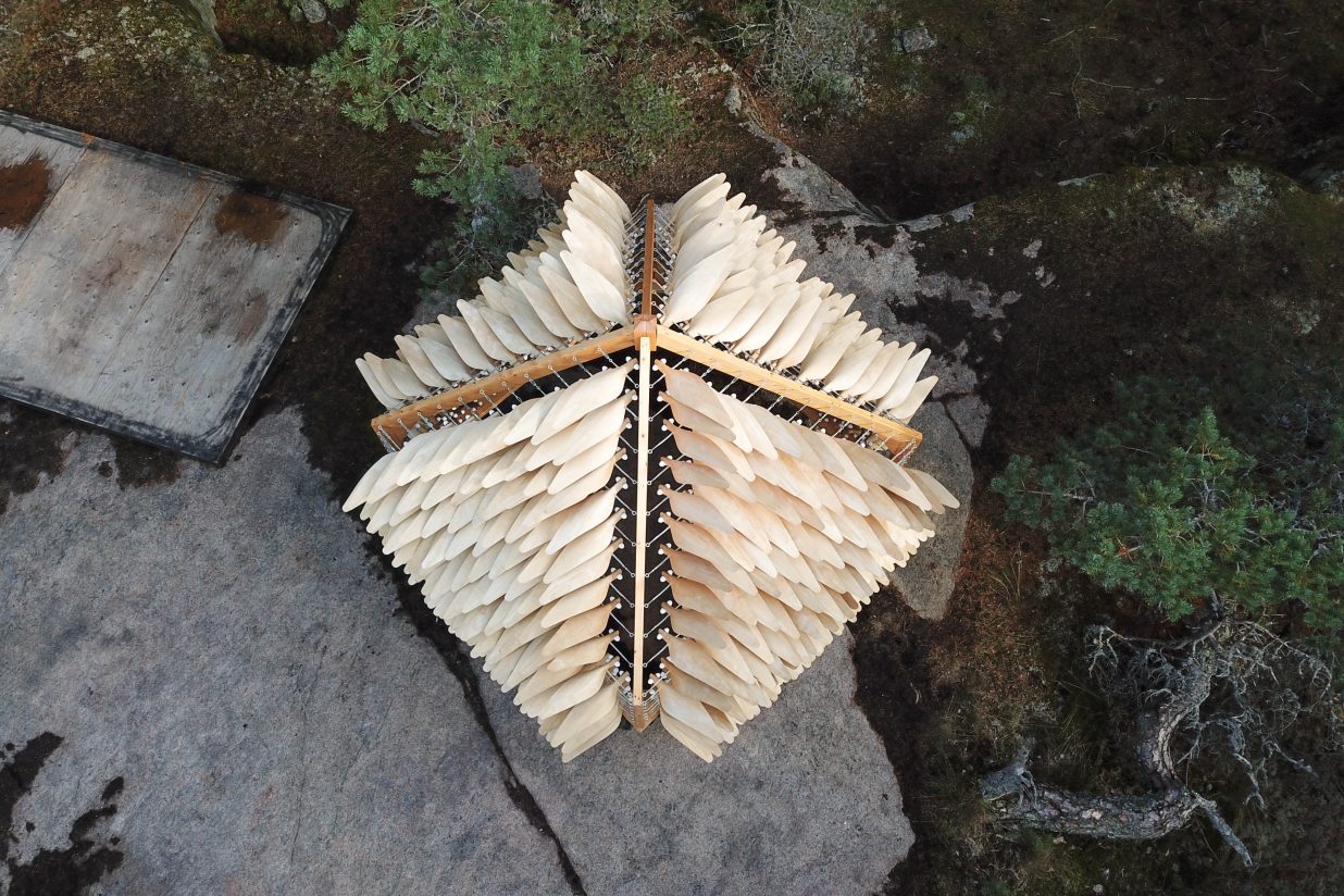 Shiver House Adapts to Natural Forces
