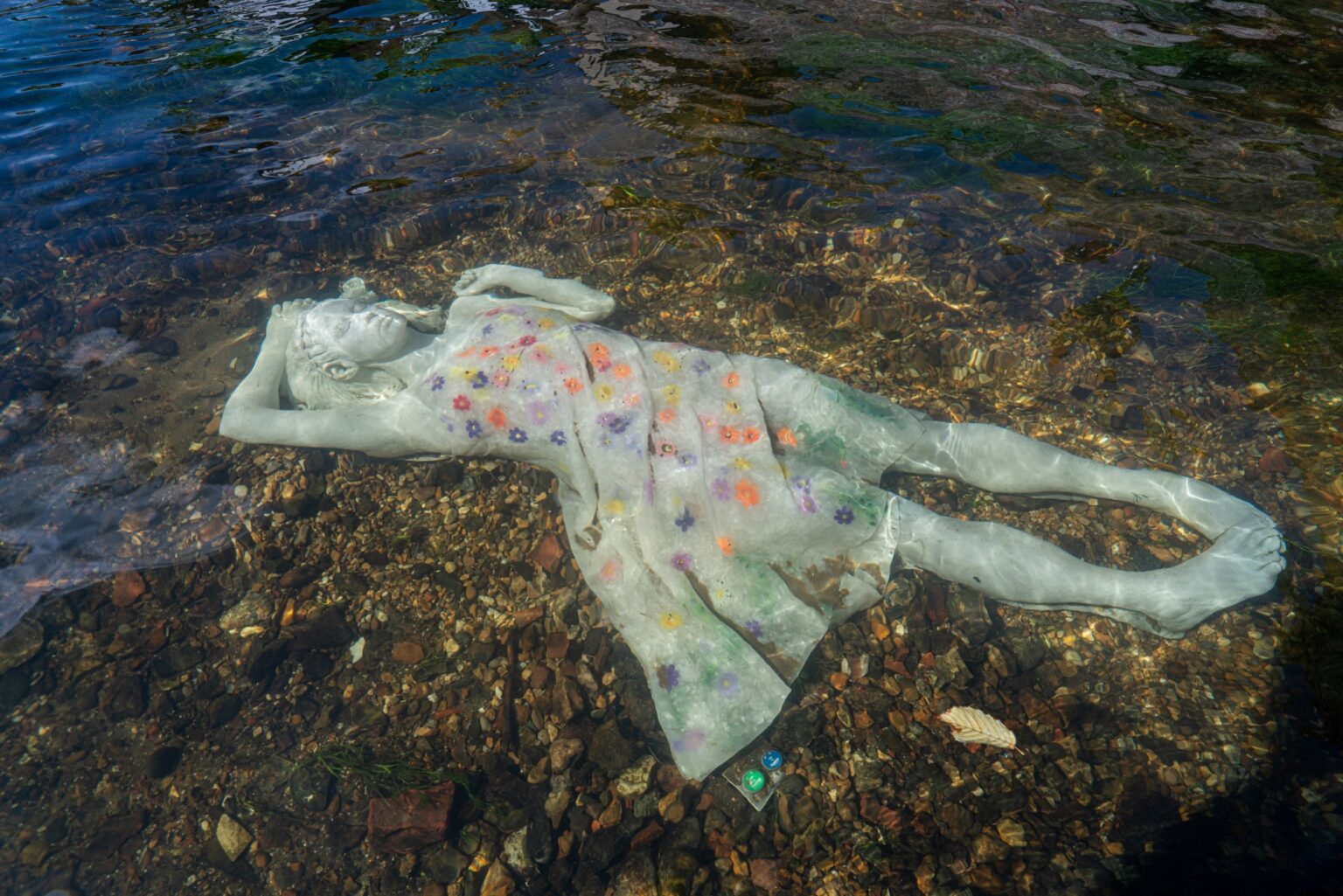 Alluvia by Jason deCaires Taylor Creates a Stir
